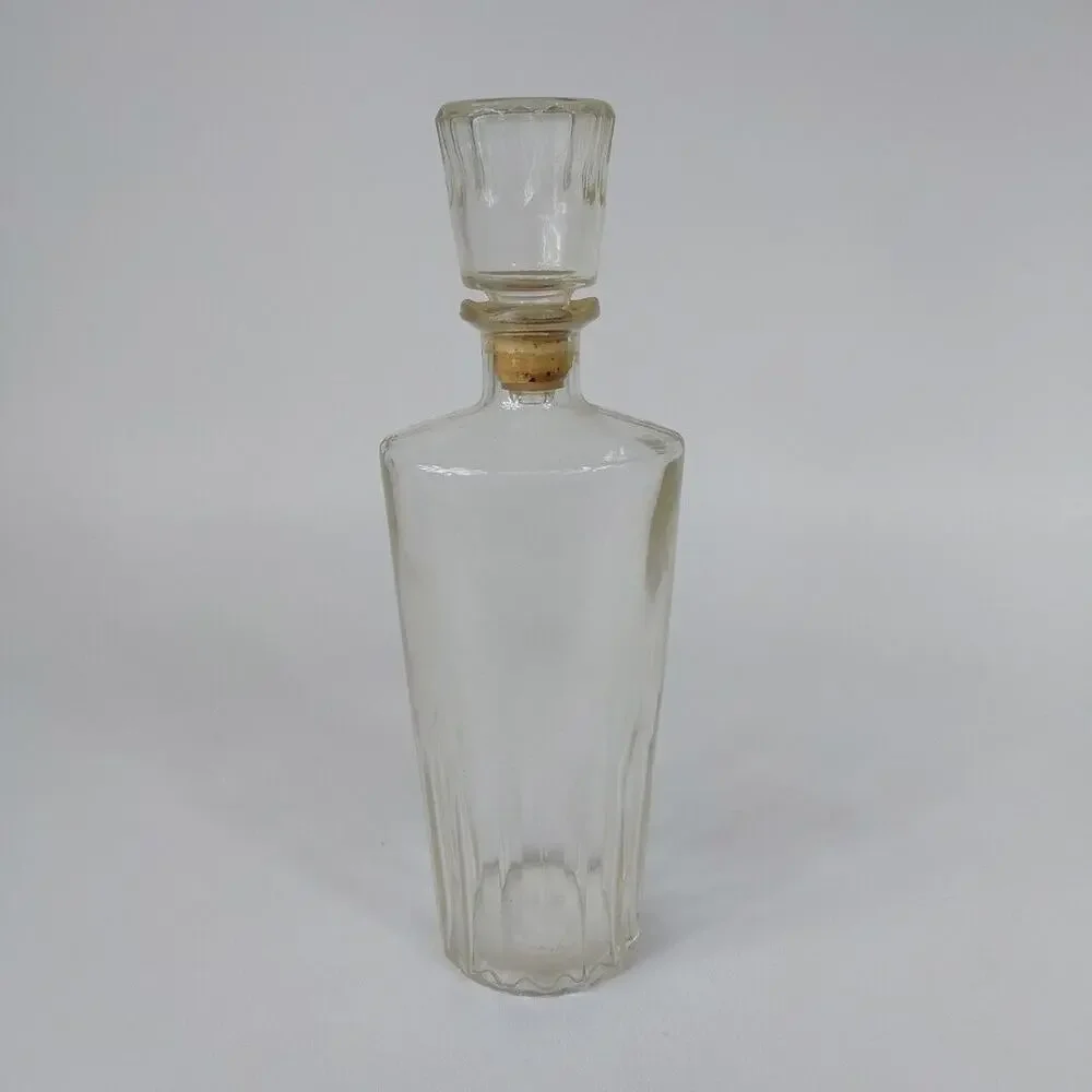 Vintage Whisky Decanter Glass Liquor Bottle With‎ Cork On Stopper Decorative